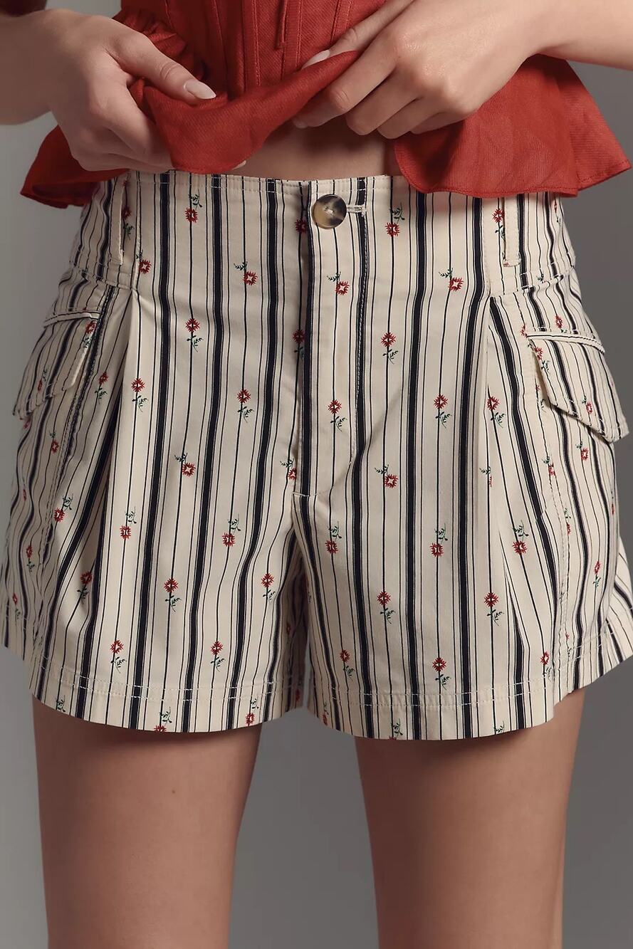 Anthropologie Pleated Cream Floral Print Mid Rise Preppy Cottage Shorts Size 6